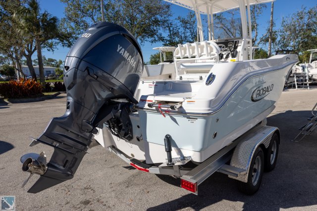 New 2025 Robalo  Boat for sale